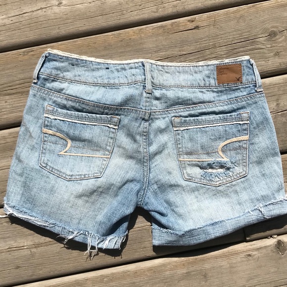 AEO Light Wash Shorts - Picture 3 of 3